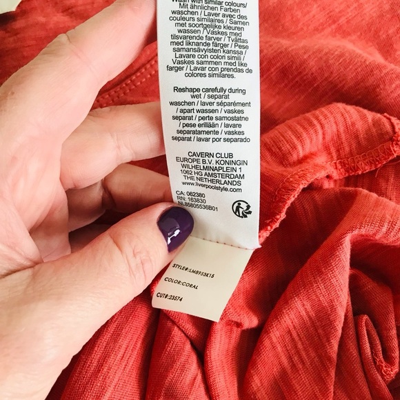 Pre-loved Liverpool tshirt - Picture 6 of 8